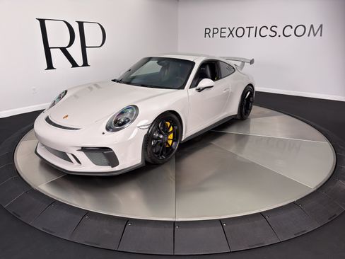Used 2018 Porsche 911 GT3 RWD image 1