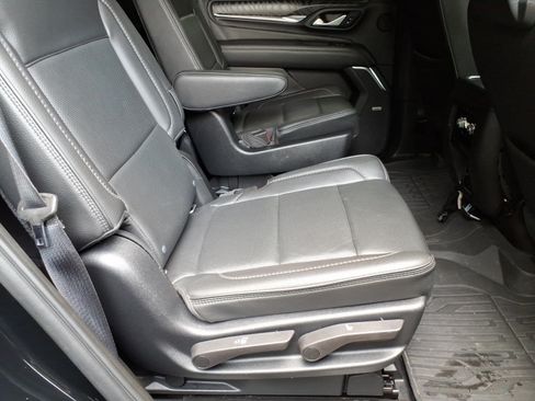 Used 2021 GMC Yukon Denali AWD/4WD image 7