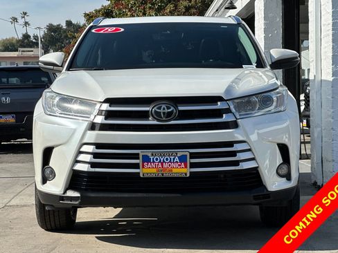 Used 2019 Toyota Highlander XLE image 9