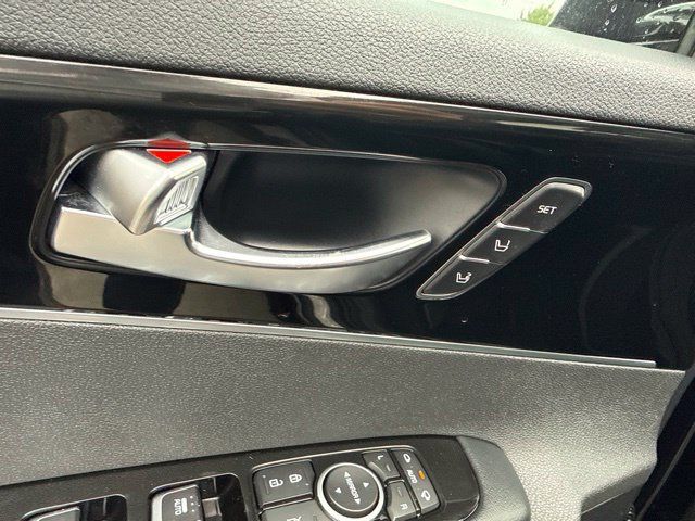 Used 2019 Kia Sorento SX w/ SX Touring Package AWD/4WD image 23