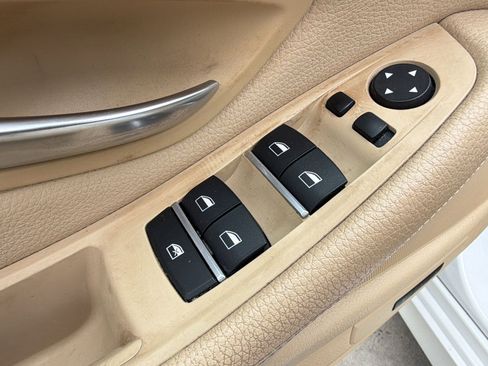 Used 2015 BMW 528i xDrive Sedan AWD/4WD image 20