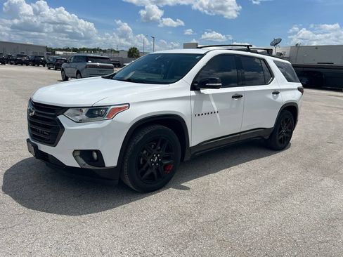 Used 2019 Chevrolet Traverse Premier w/ Redline Edition AWD/4WD image 7