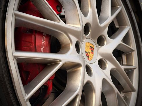 Used 2018 Porsche Panamera Turbo image 13