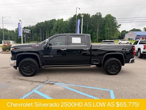 Used 2024 Chevrolet Silverado 2500 LTZ w/ LTZ Convenience Package AWD/4WD image 3