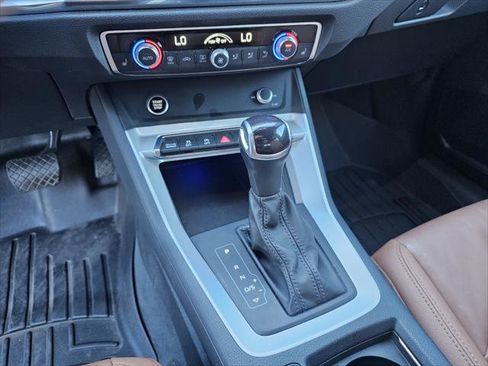 Used 2022 Audi Q3 2.0T Premium Plus w/ Premium Plus Package image 11