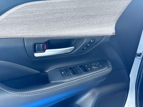 Used 2024 Toyota Grand Highlander Limited image 21