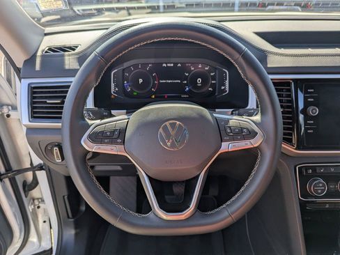 Used 2022 Volkswagen Atlas SE AWD/4WD image 13