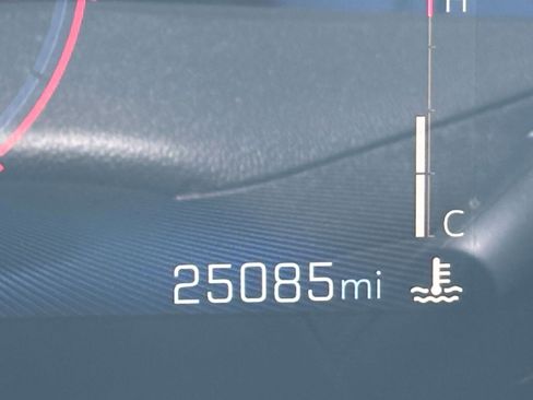 Used 2025 Chevrolet Trax LT image 41