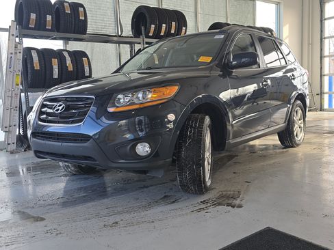 Used 2010 Hyundai Santa Fe SE image 9
