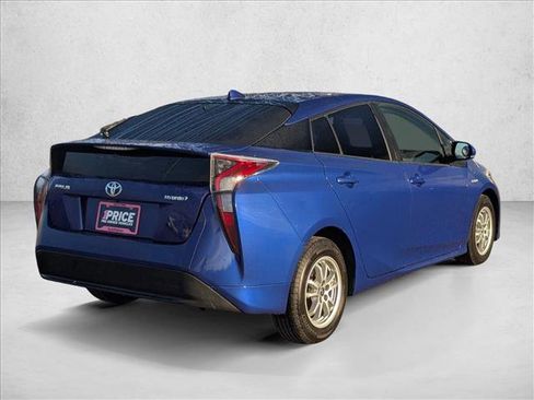 Used 2016 Toyota Prius Three image 5