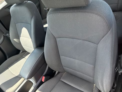 Used 2018 Chevrolet Cruze LT w/ Convenience Package FWD image 14