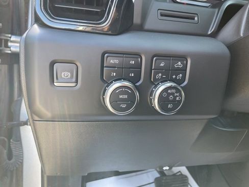 Used 2024 GMC Sierra 1500 AT4 w/ AT4 Premium Package image 19