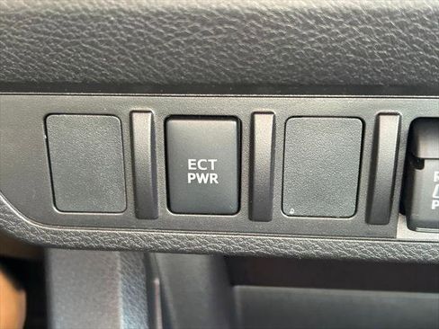 Certified 2022 Toyota Tacoma SR5 image 28