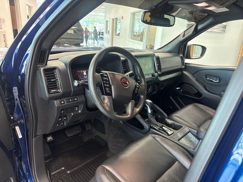 Used 2022 Nissan Frontier PRO-4X w/ Pro-4X Premium Package AWD/4WD image 2