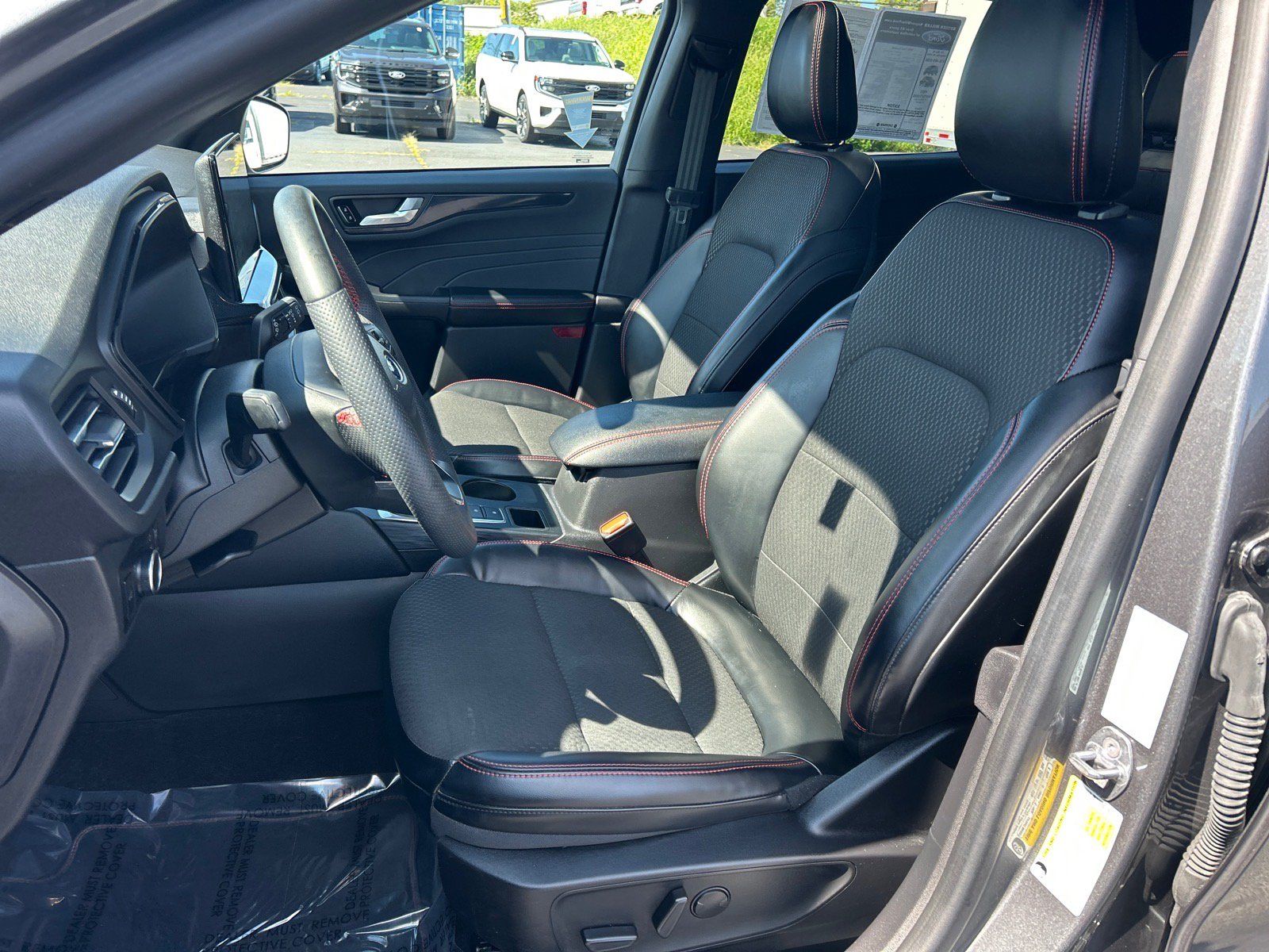 Used 2023 Ford Escape ST-Line AWD/4WD image 8