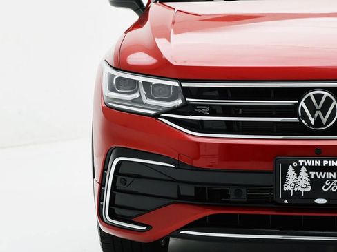 Used 2024 Volkswagen Tiguan SEL R-Line image 5