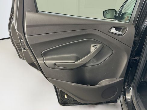 Used 2019 Ford Escape SEL image 27