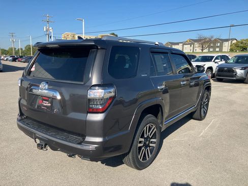 Used 2017 Toyota 4Runner Limited image 7