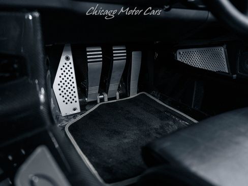 Used 2005 Porsche Carrera GT RWD image 15