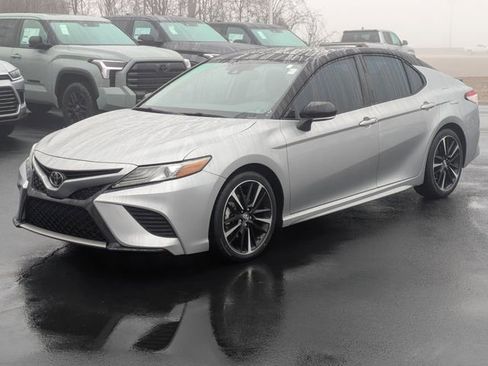 Used 2019 Toyota Camry XSE image 8