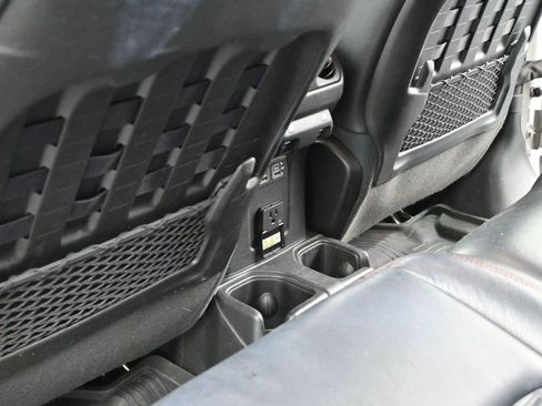 Used 2022 Jeep Gladiator Rubicon w/ LED Lighting Group AWD/4WD image 31