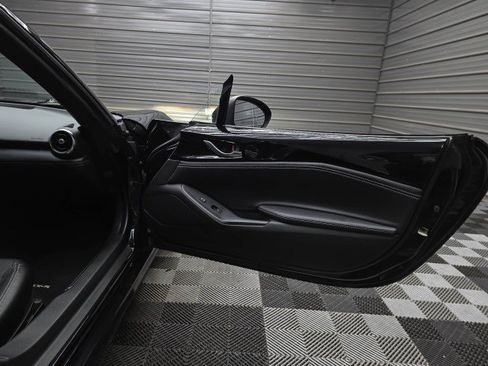 Used 2020 MAZDA MX-5 Miata RF Grand Touring RWD image 28