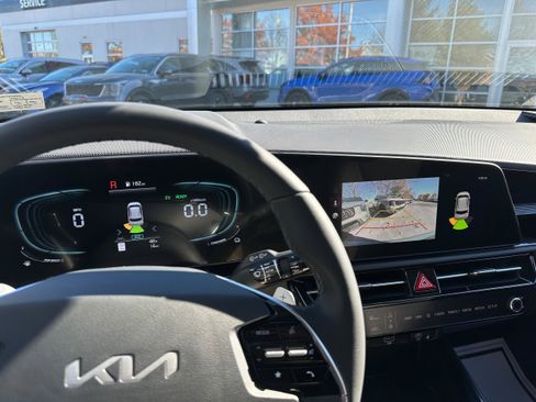 New 2026 Kia Niro EX image 39
