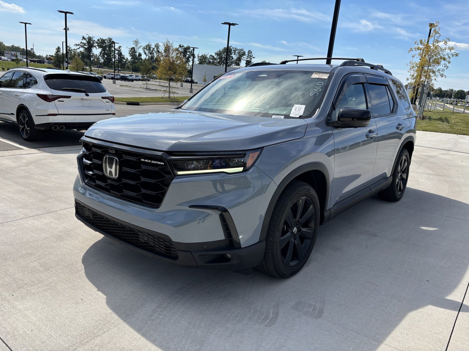 Used 2025 Honda Pilot Black Edition image 6