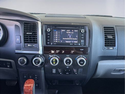 Used 2019 Toyota Sequoia Platinum AWD/4WD image 12