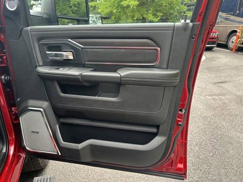 New 2026 RAM 2500 Laramie AWD/4WD image 15