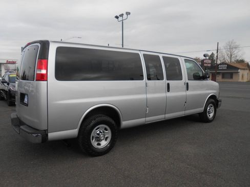Used 2016 Chevrolet Express 3500 LT w/ LT Preferred Equipment Group image 10