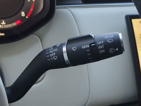 Used 2024 Land Rover Range Rover SE image 27