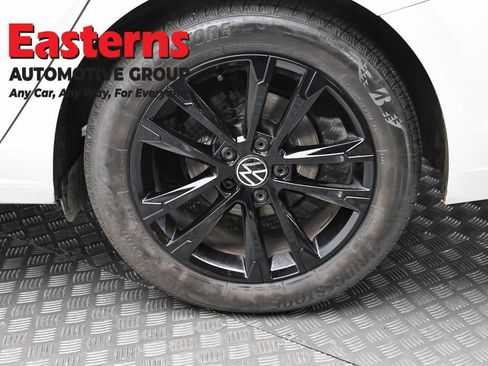 Used 2024 Volkswagen Jetta Sport FWD image 8