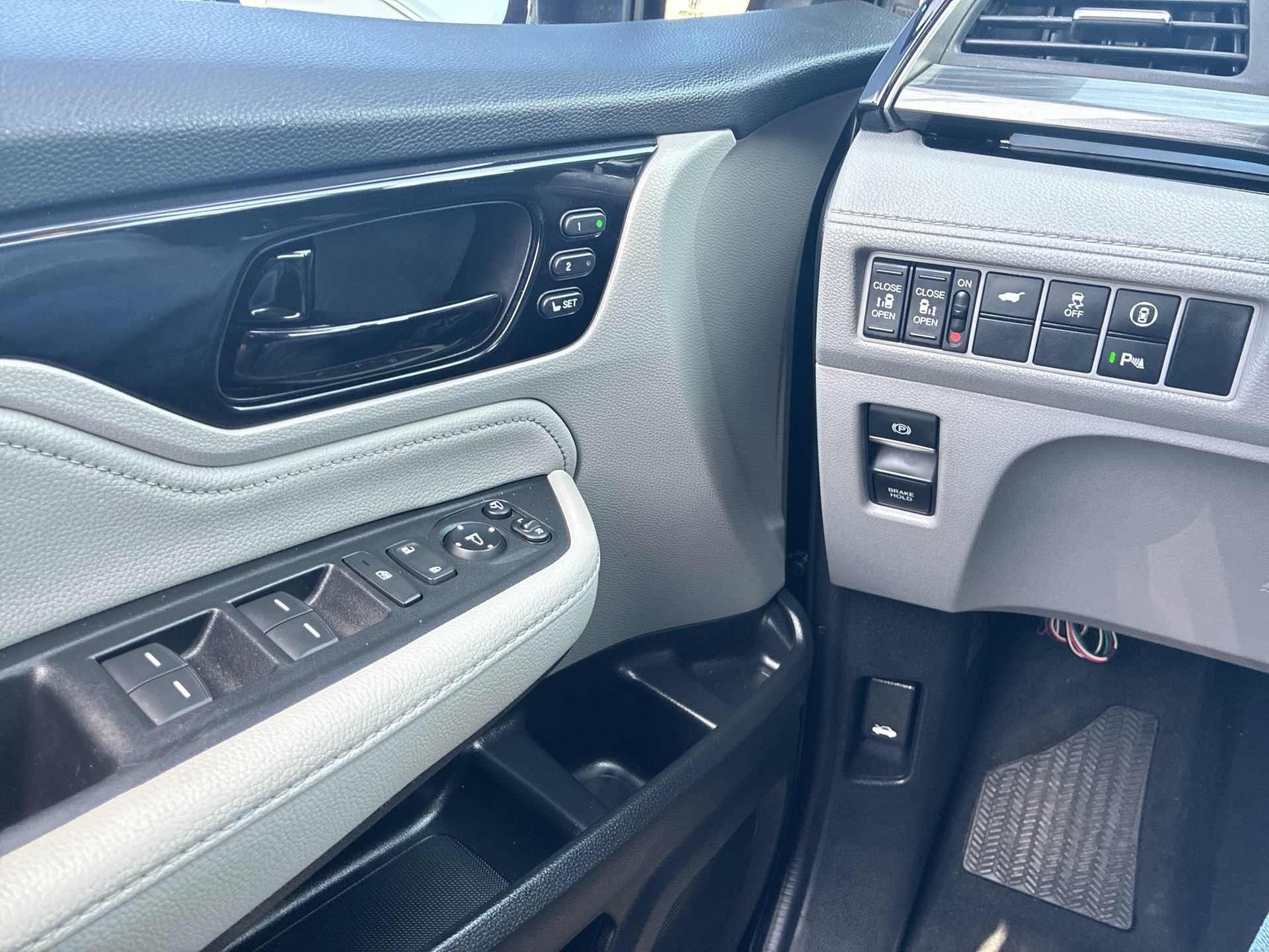 Certified 2022 Honda Odyssey Elite image 41
