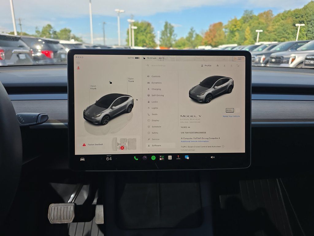 Used 2024 Tesla Model Y Long Range AWD/4WD image 30