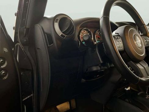 Used 2017 Jeep Wrangler Unlimited Sport w/ Connectivity Group image 39