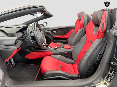 Used 2023 Lamborghini Huracan EVO RWD image 11