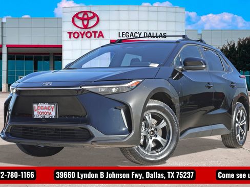 Used 2024 Toyota bZ4X XLE w/ Weather Package image 1