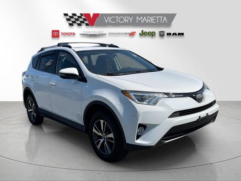Used 2018 Toyota RAV4 XLE w/ Plus Extra Value Package AWD/4WD image 7