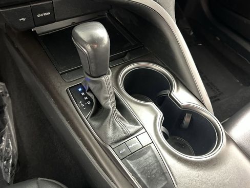 Used 2024 Toyota Camry SE image 16