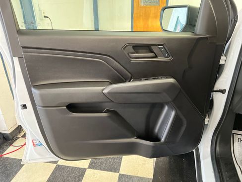 Used 2024 Chevrolet Colorado Trail Boss w/ Advanced Trailering Package AWD/4WD image 33