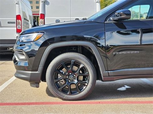 New 2026 Jeep Compass Latitude image 6