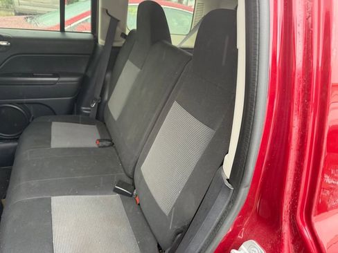 Used 2016 Jeep Patriot Latitude FWD image 8