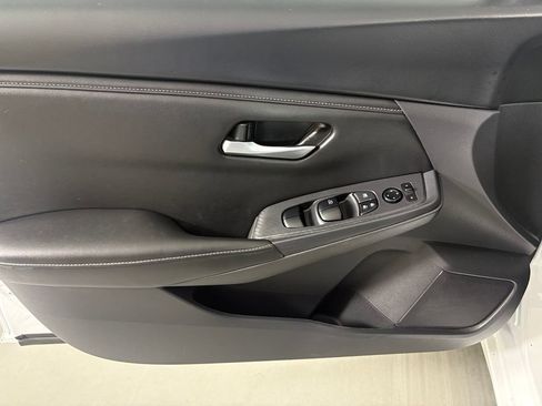 Used 2024 Nissan Sentra SV FWD image 13