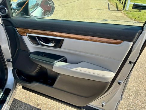 Used 2021 Honda CR-V Touring image 10