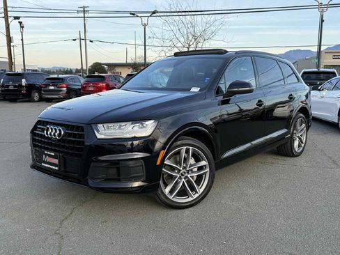 Used 2018 Audi Q7 3.0T Prestige w/ Prestige Package image 3