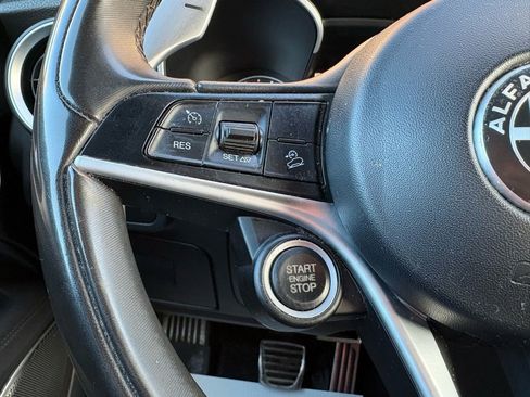 Used 2018 Alfa Romeo Stelvio Ti Sport image 33