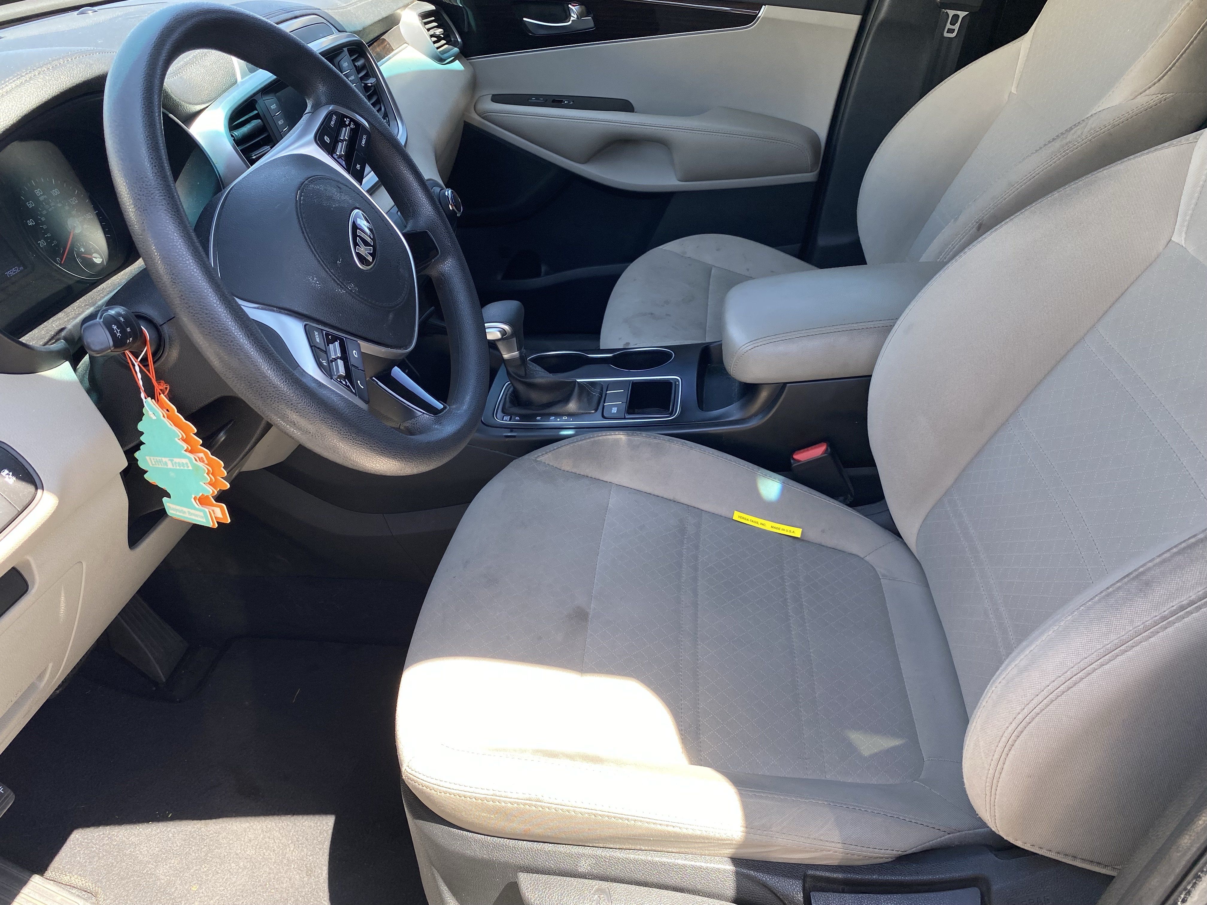 Used 2020 Kia Sorento LX FWD image 9
