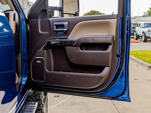 Used 2015 GMC Sierra 3500 Denali w/ Duramax Plus Package image 32