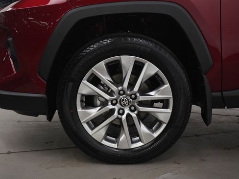 Used 2025 Toyota RAV4 Limited image 30